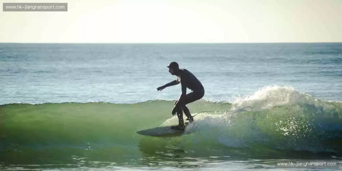 🎉【互动狂欢】弹幕刷屏，竞猜赢取球星签名！